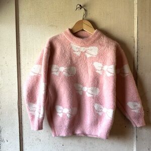 Super cute fuzzy sweater! Girls size 10. EUC